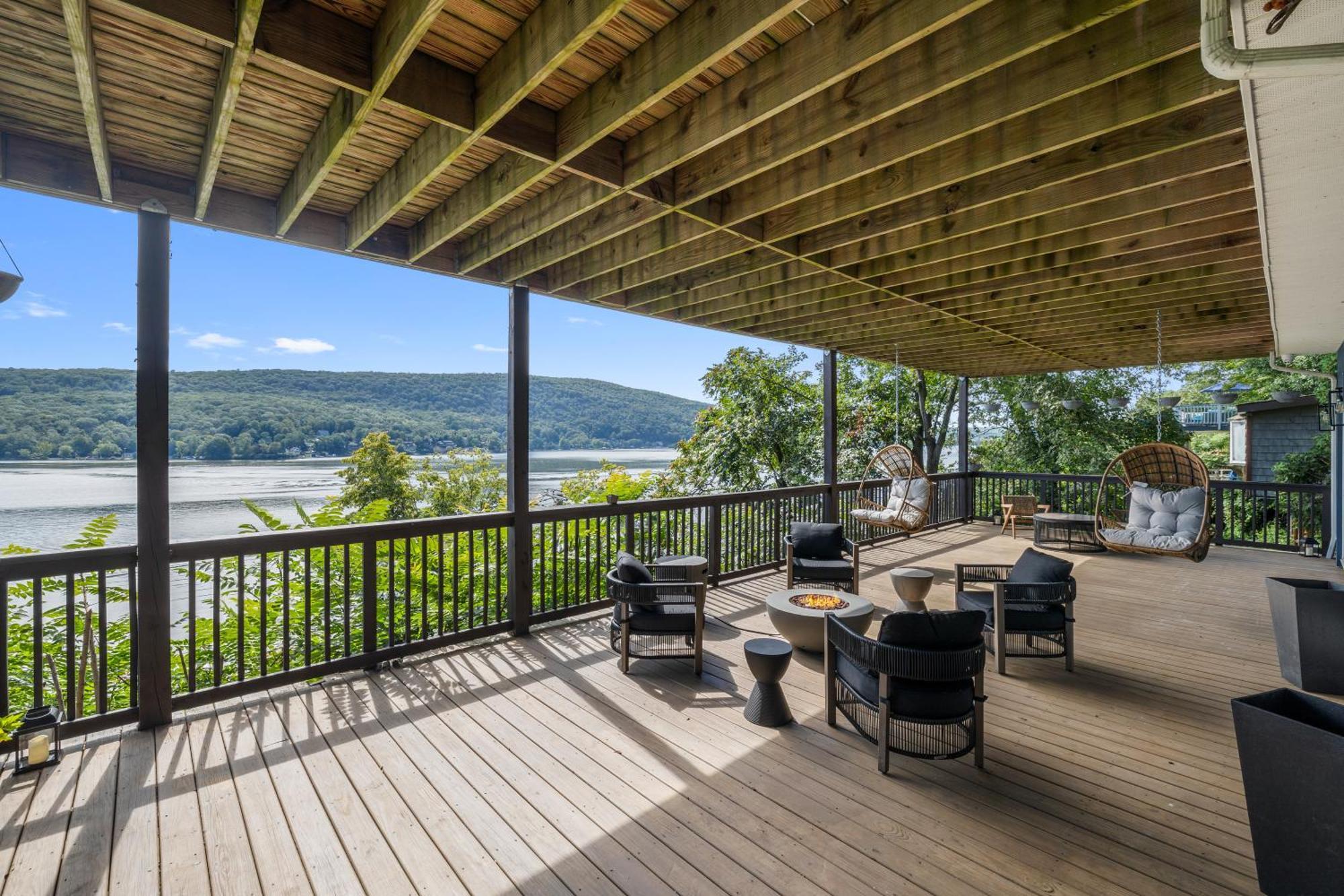 Lakeview House - Hot Tub - Firepit - Stunning Views - Spacious Deck - Cozy Living Room - Bar Greenwood Lake Luaran gambar