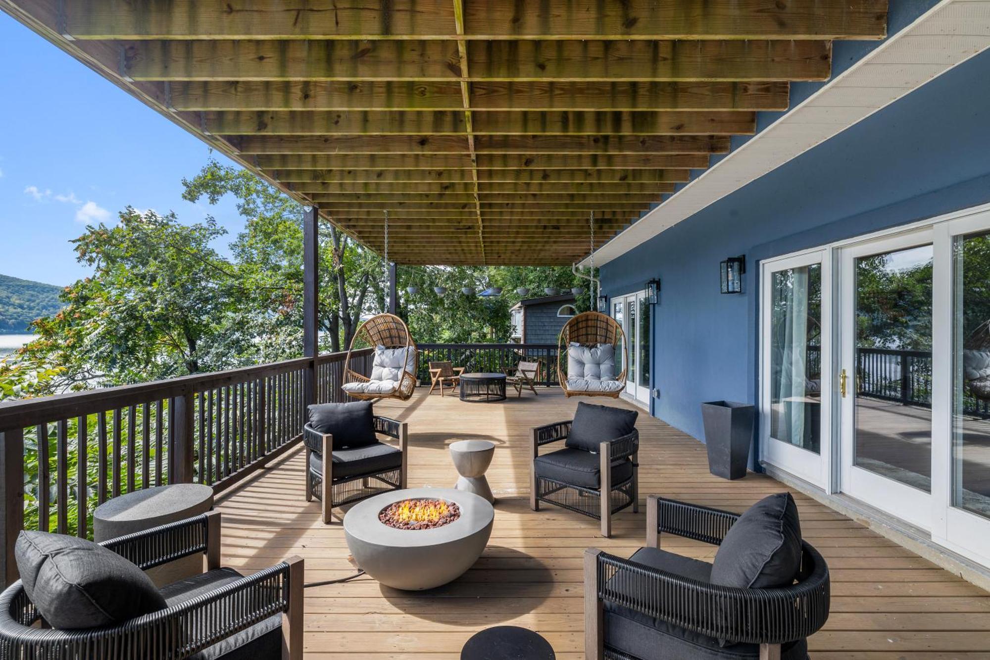 Lakeview House - Hot Tub - Firepit - Stunning Views - Spacious Deck - Cozy Living Room - Bar Greenwood Lake Luaran gambar