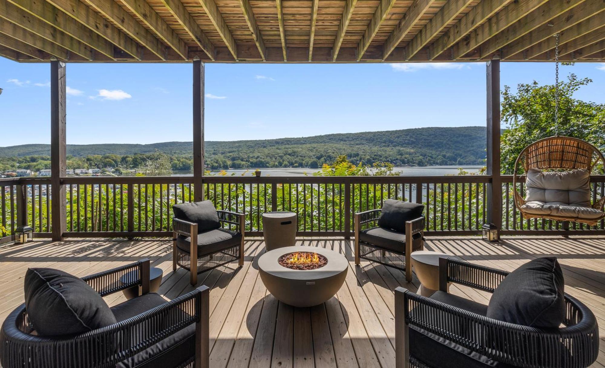 Lakeview House - Hot Tub - Firepit - Stunning Views - Spacious Deck - Cozy Living Room - Bar Greenwood Lake Luaran gambar